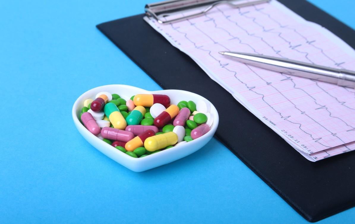 误吃降压药有什么补救措施,漏吃高血压药一天要紧吗