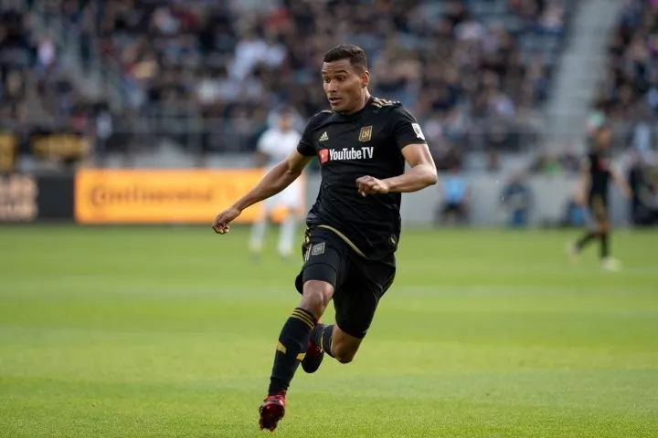 美媒评选十大最被高估的球员,美媒评十大低估球员本赛季