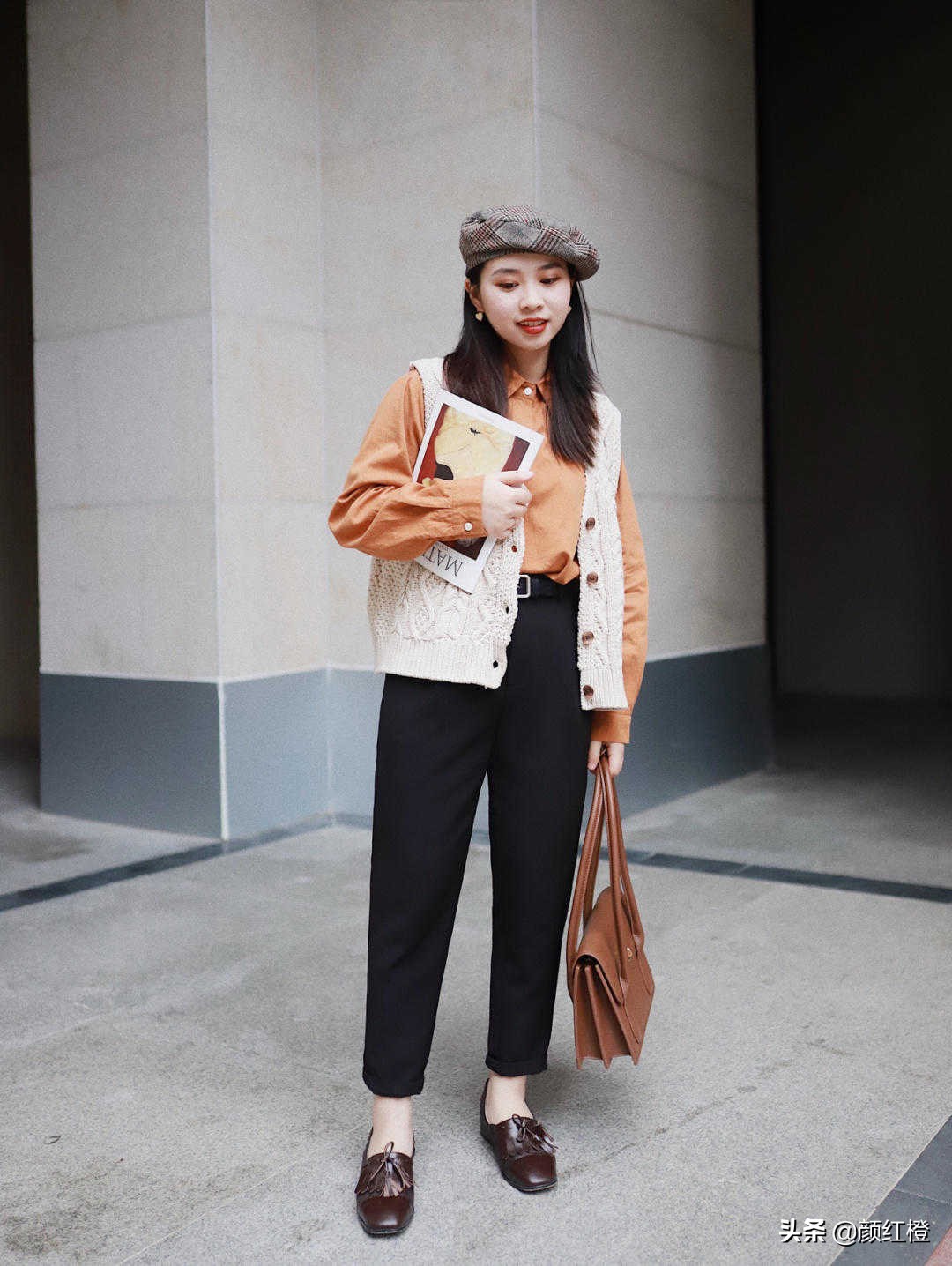 马甲的正确方法简单又好看,马甲的穿法视频教程