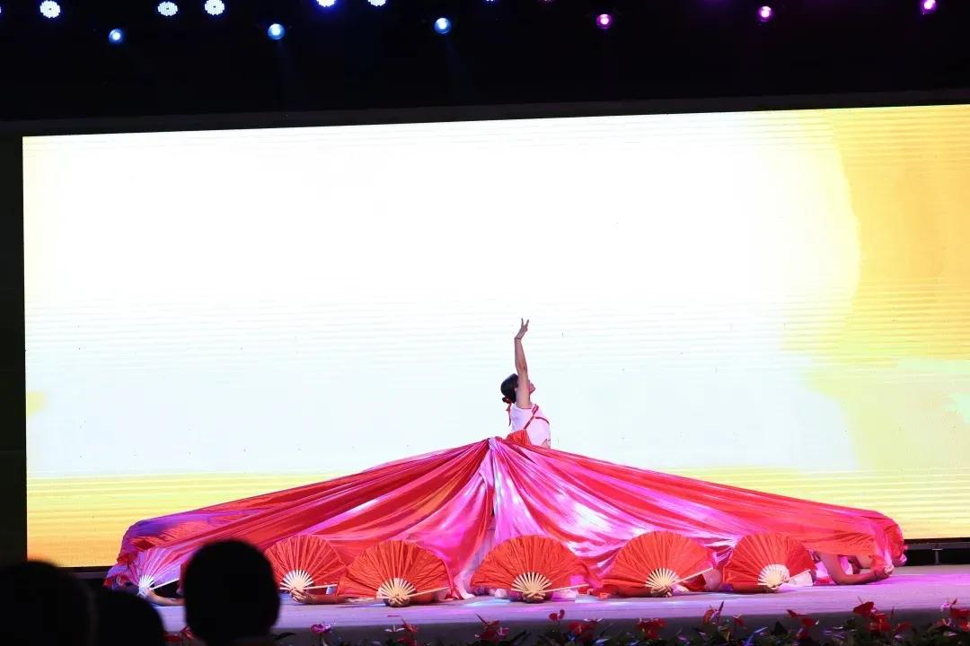 剑阁县鼓楼幼儿园庆祝中国*产党共**成立100周年暨毕业典礼文艺汇演