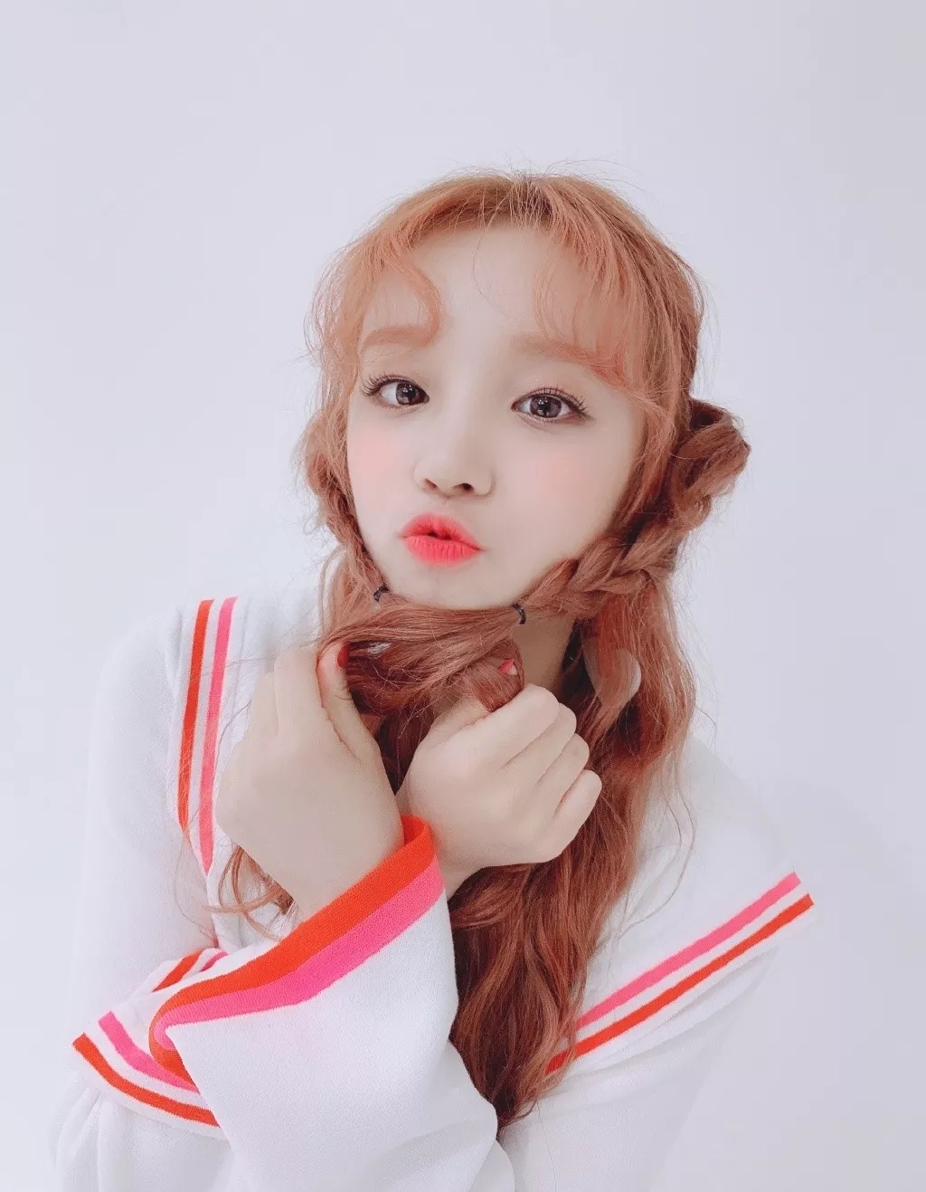 “空气刘海”不受宠了!今年流行这3款“刘海”,热巴郑爽都上头