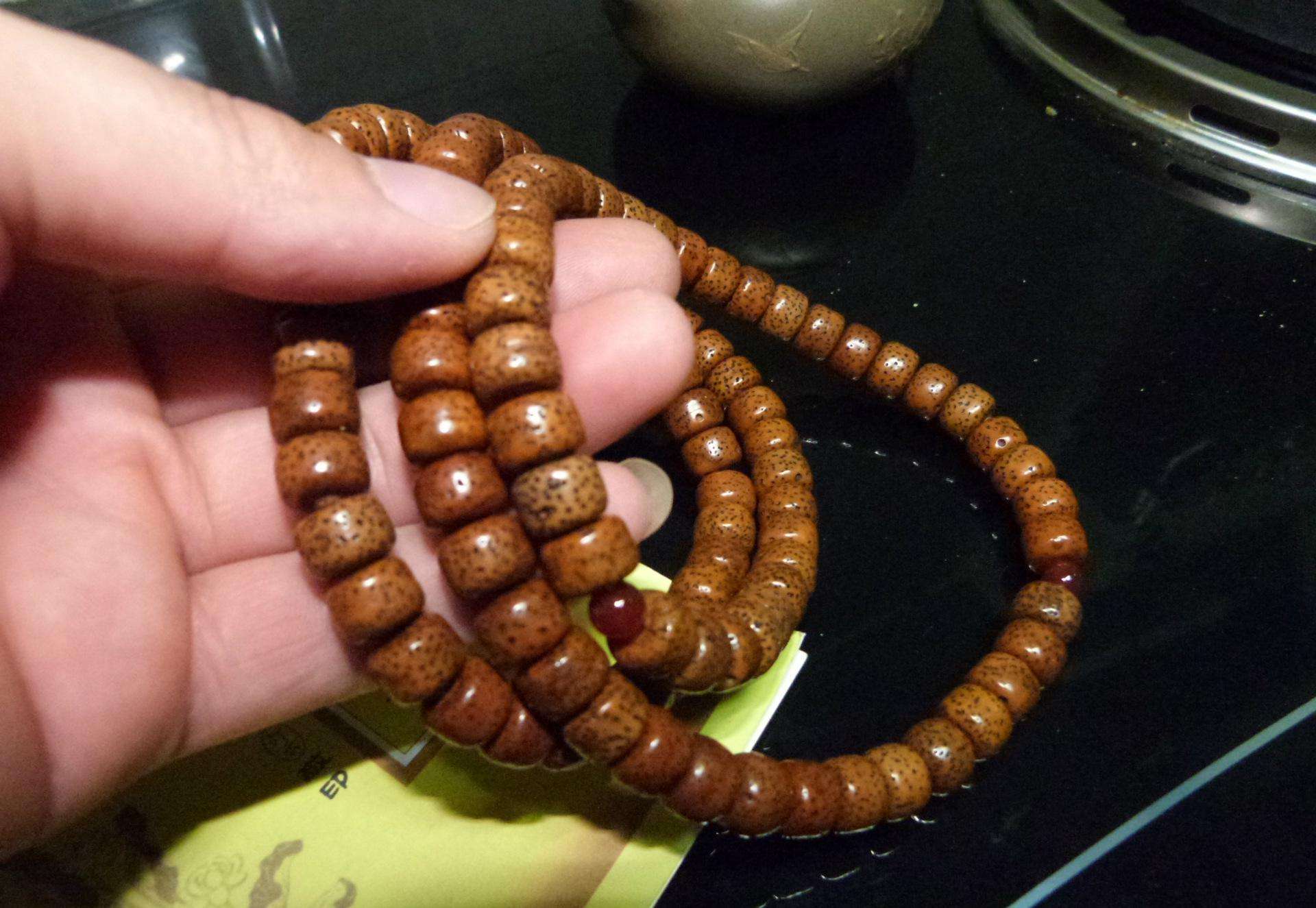 你戴的饰品暴露出你的性格,佩戴手串你觉得丢人吗