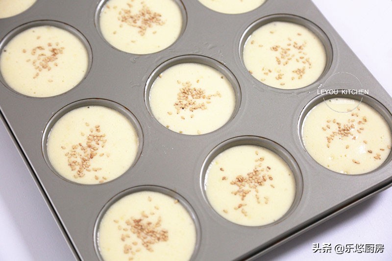 家里只有鸡蛋面粉糖怎么做蛋糕,只用鸡蛋糖油和面粉做蛋糕