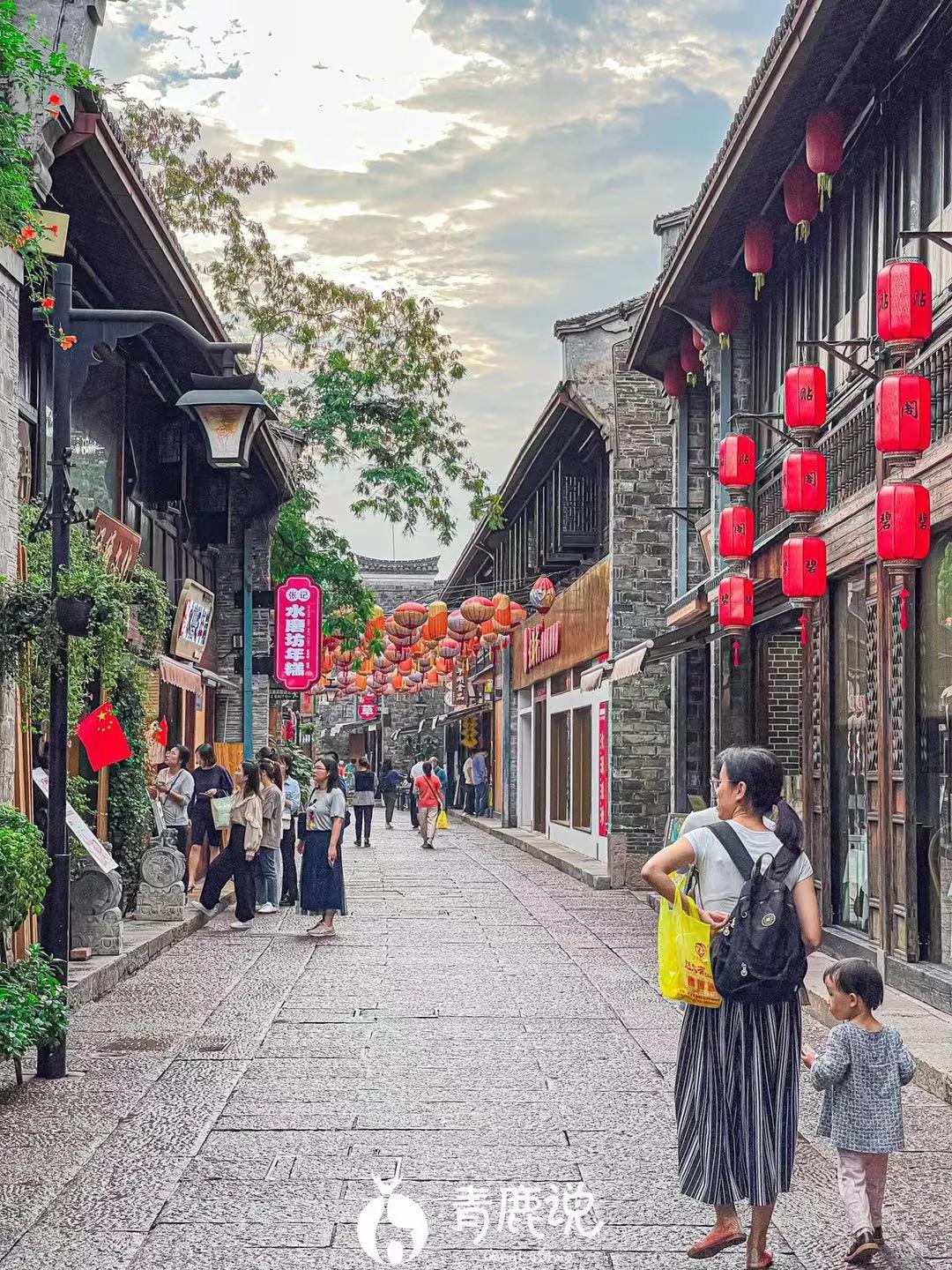逛吃南塘老街尝遍甬城老底子味道,逛宁波南塘老街感想