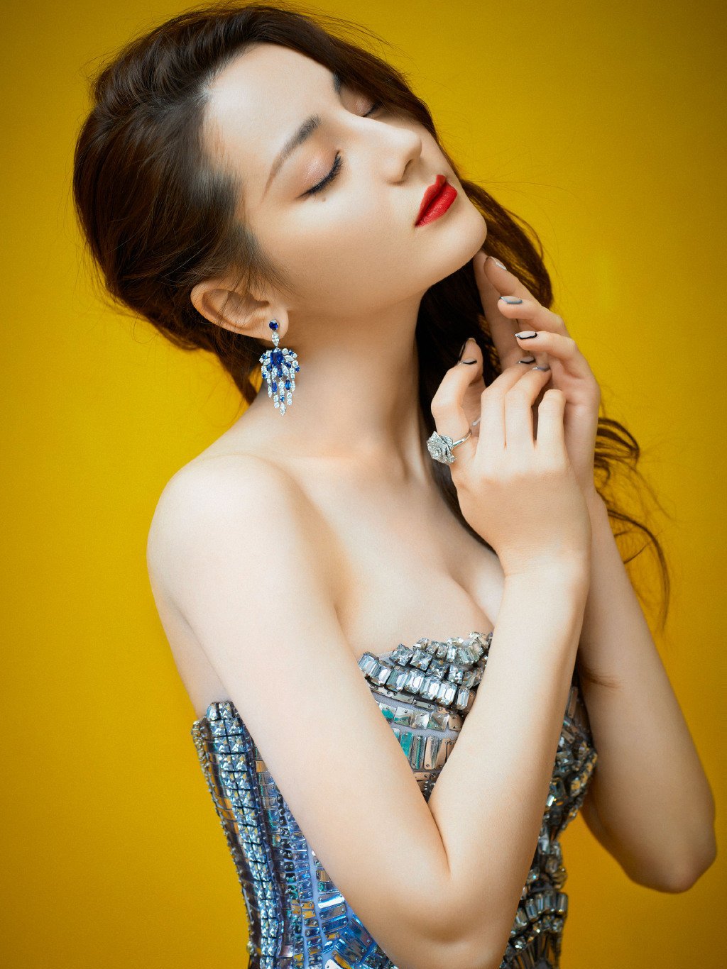 周大福收购ENZO彩宝品牌，消费者该如何选购、辨别彩色宝石价值呢