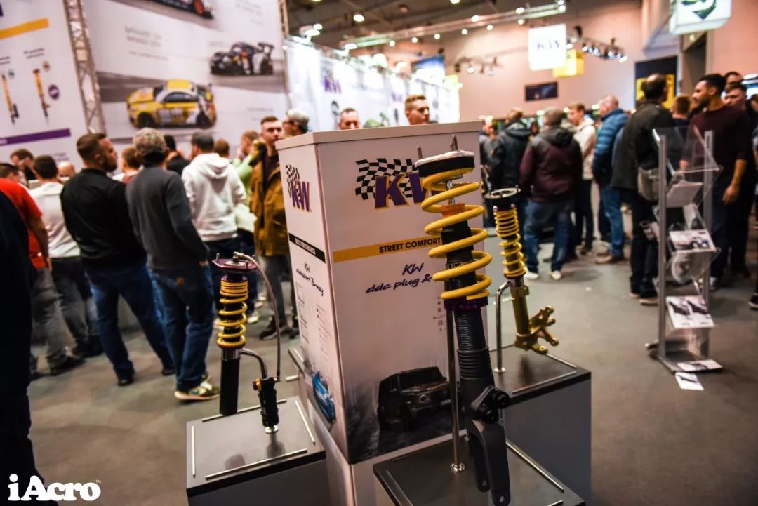 iAcroNavi——德国埃森改装车展之眼花缭乱上篇