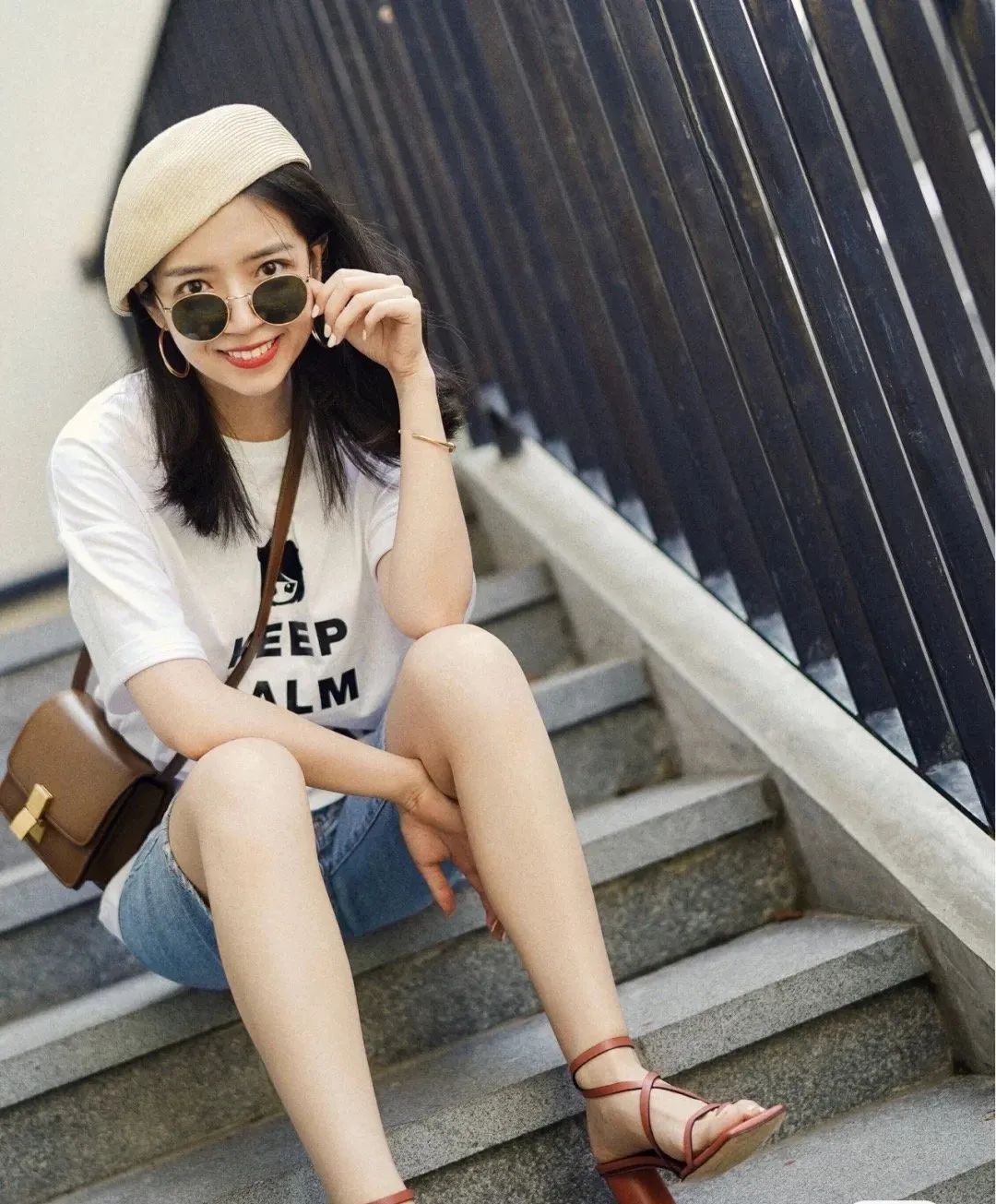 窄长脸戴什么样的墨镜好看,圆脸选什么墨镜显脸小