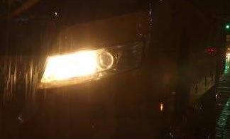 这个广州不太冷：送外卖淋雨淋出白癜风，路人举动很暖心