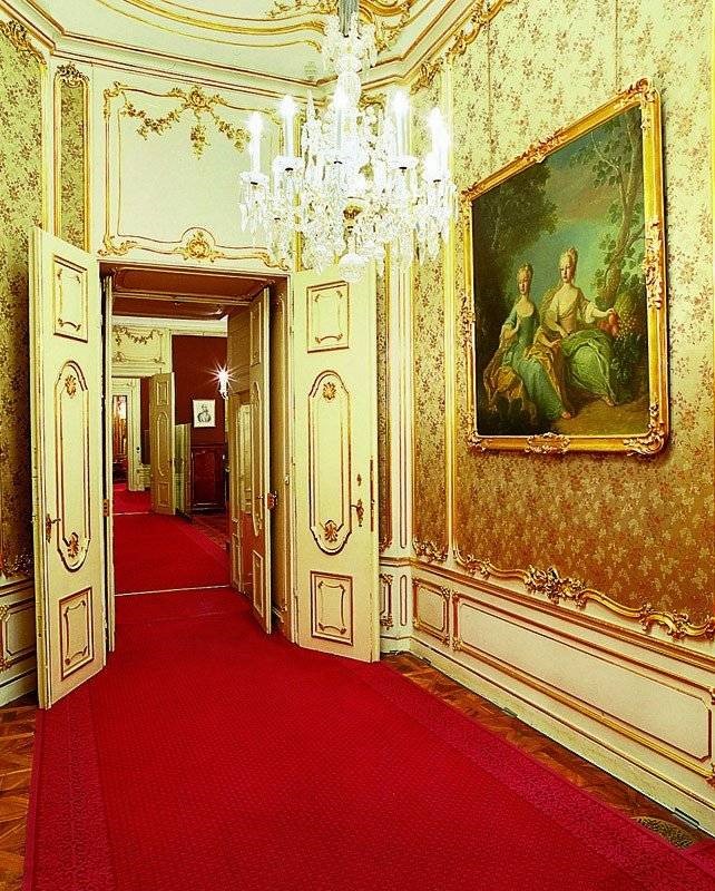 法国最美的城堡凡尔赛宫,法国最奢华的凡尔赛宫