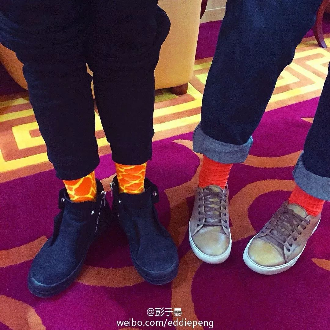 杨幂的经典穿法你学会了吗,杨幂袜子穿搭