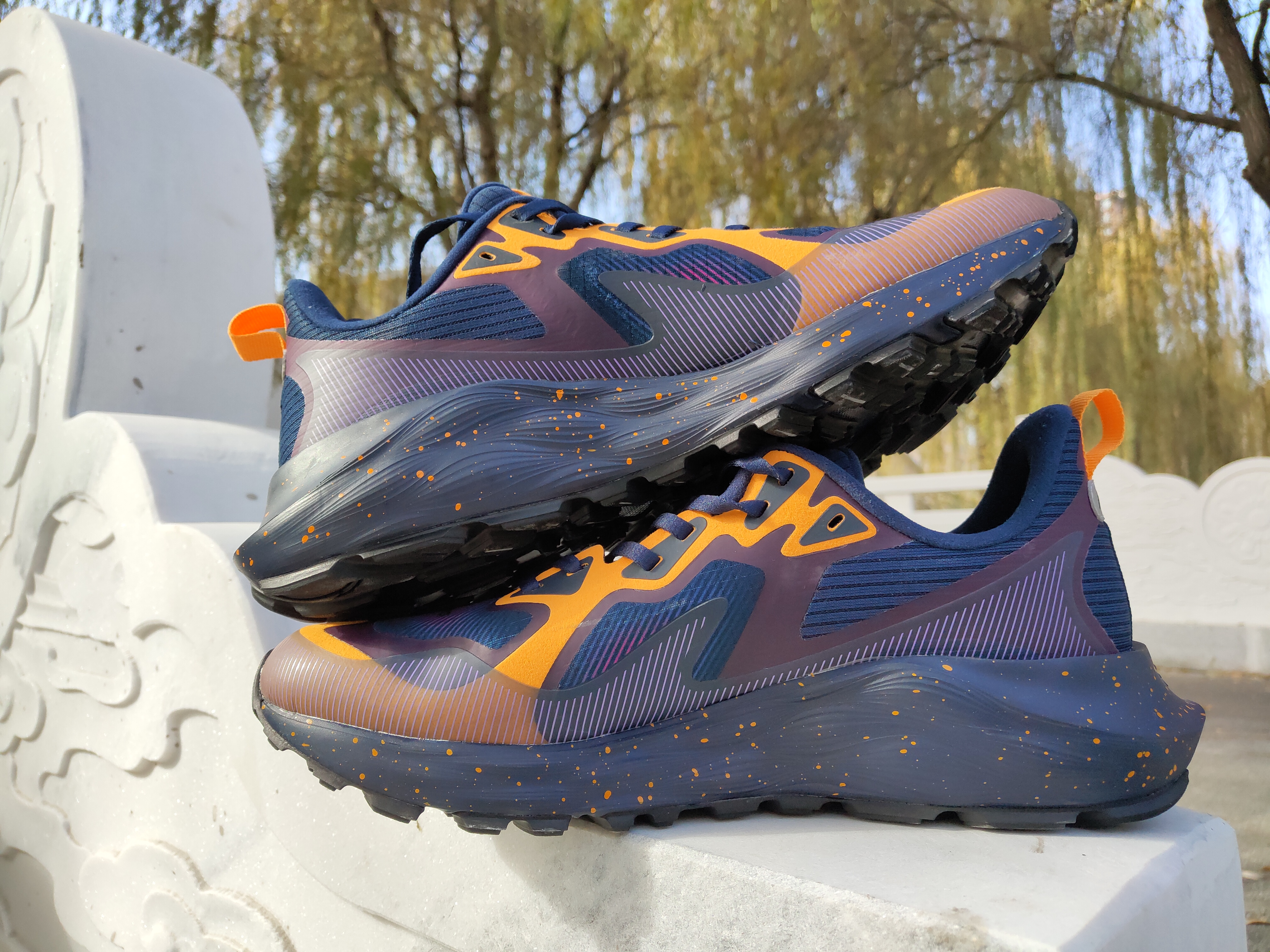 防雨雪运动鞋李宁,李宁无惧风雨