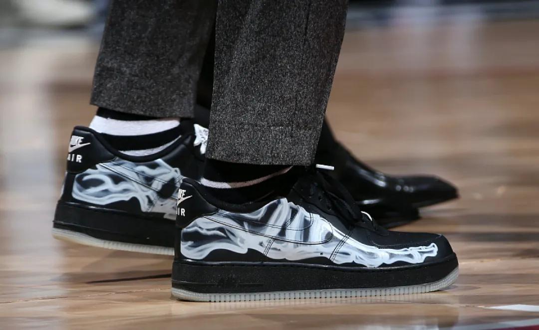 NBA球员上脚：万圣节战靴，詹姆斯欧文唐斯都有