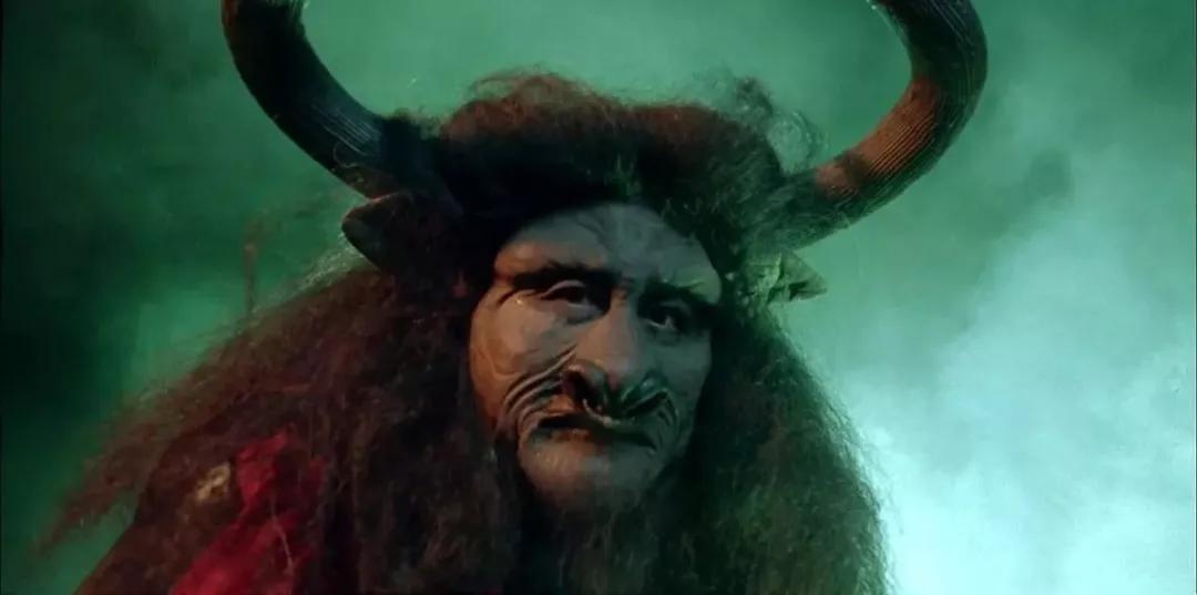 李健仁在周星驰电影里出现多少次,李健仁在周星驰电影里客串片段