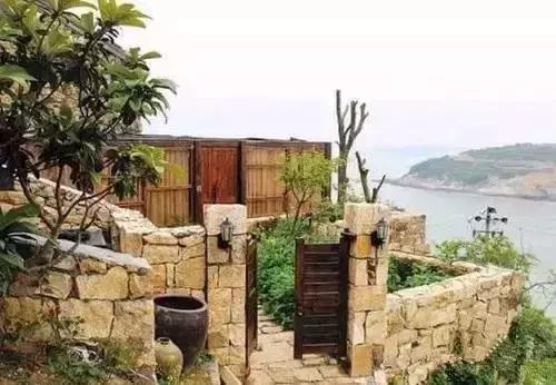 推开窗见大海的民宿榜单,推开窗能看到海的房子