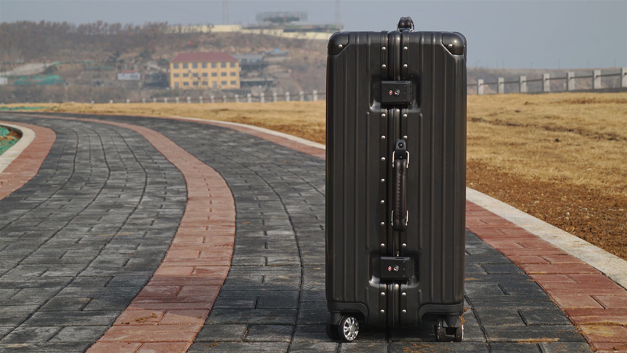 网易严选更加耐磨铝框拉杆箱,网易严选拉杆箱简约时尚