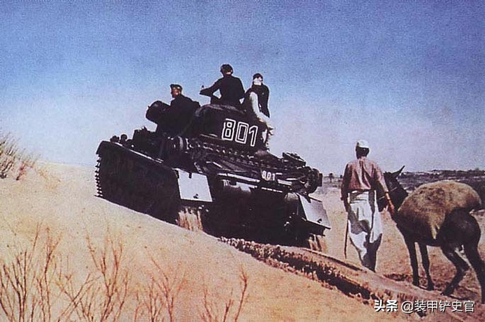 非洲军团的*用军**车辆，为何最初全是德国灰涂装？