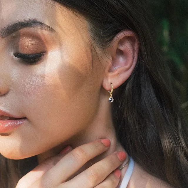 欧阳娜娜同款耳环怎么戴,欧阳娜娜耳环