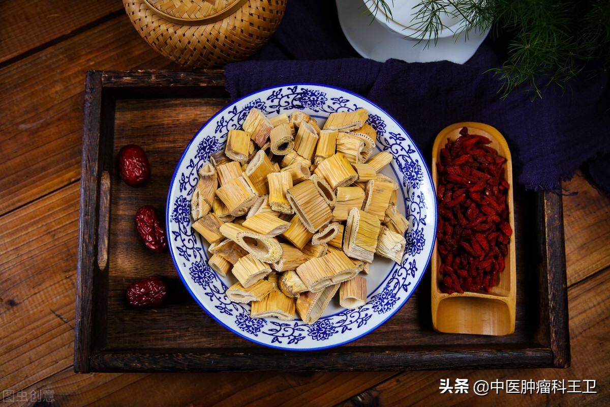 甲状腺癌胸闷气短呼吸困难咋回事,甲状腺癌手术后胸闷怎么回事