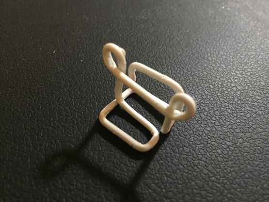 让翅膀在指尖上舞动：用铁丝制作在指尖扇动的小机械