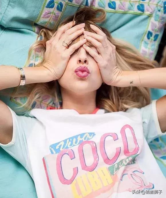 为什么这么多人喜欢t恤,为什么有人愿意花一万多买手机