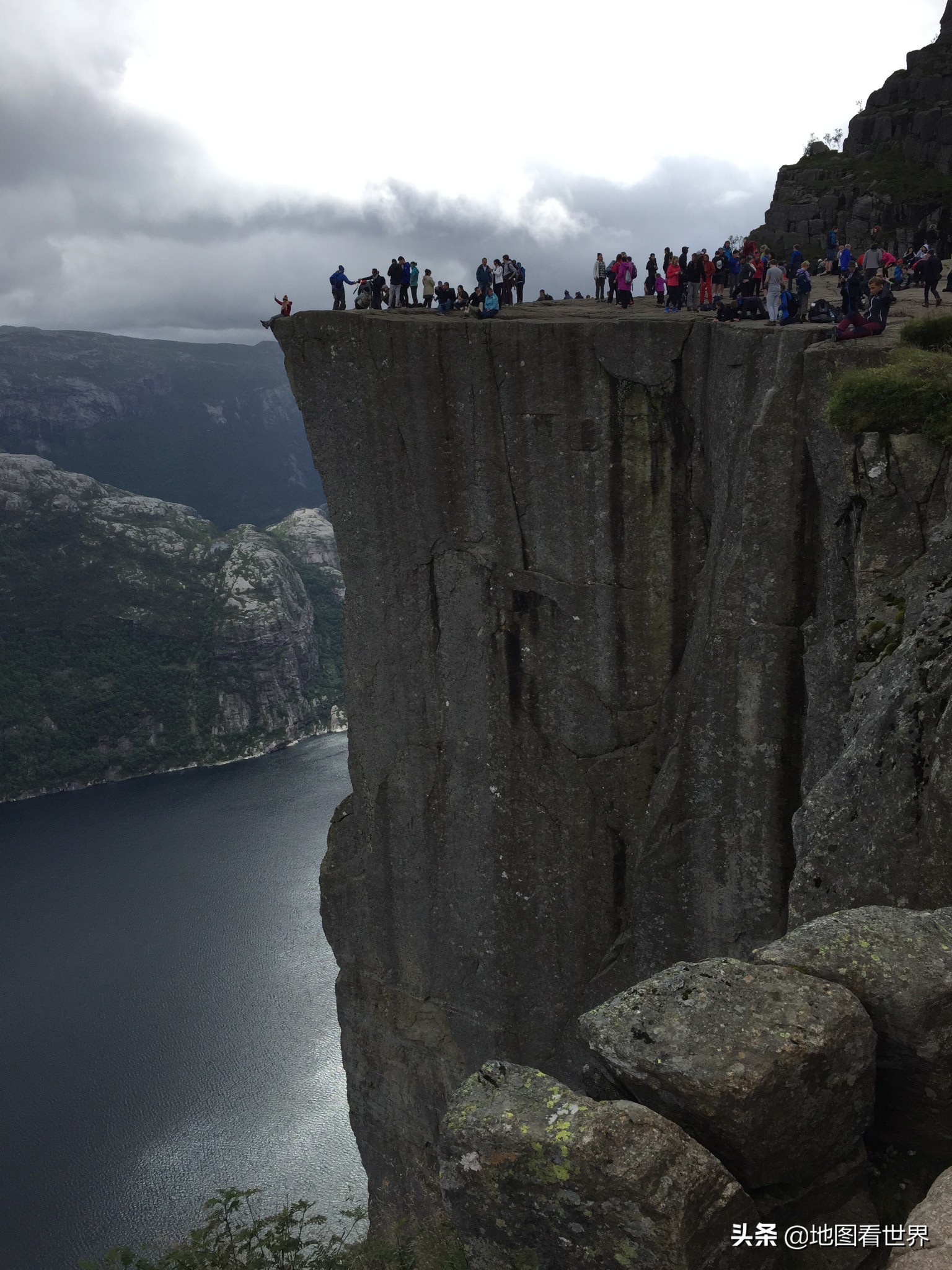 挪威峡湾与挪威缩影 (峡湾国家挪威壮美的峡湾景观)