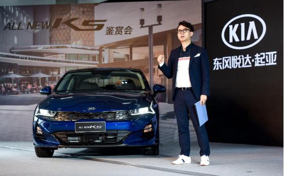 起亚k5凯酷红色实车,全新起亚k5高颜值运动帅气真香