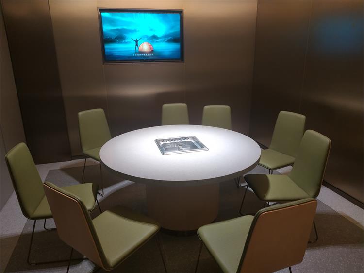 海底捞小桌中桌大桌坐多少人,海底捞8人桌花多少钱