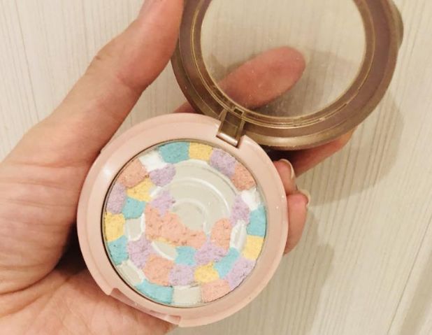 散粉刷定妆容易斑驳,散粉补妆的正确使用方法图解