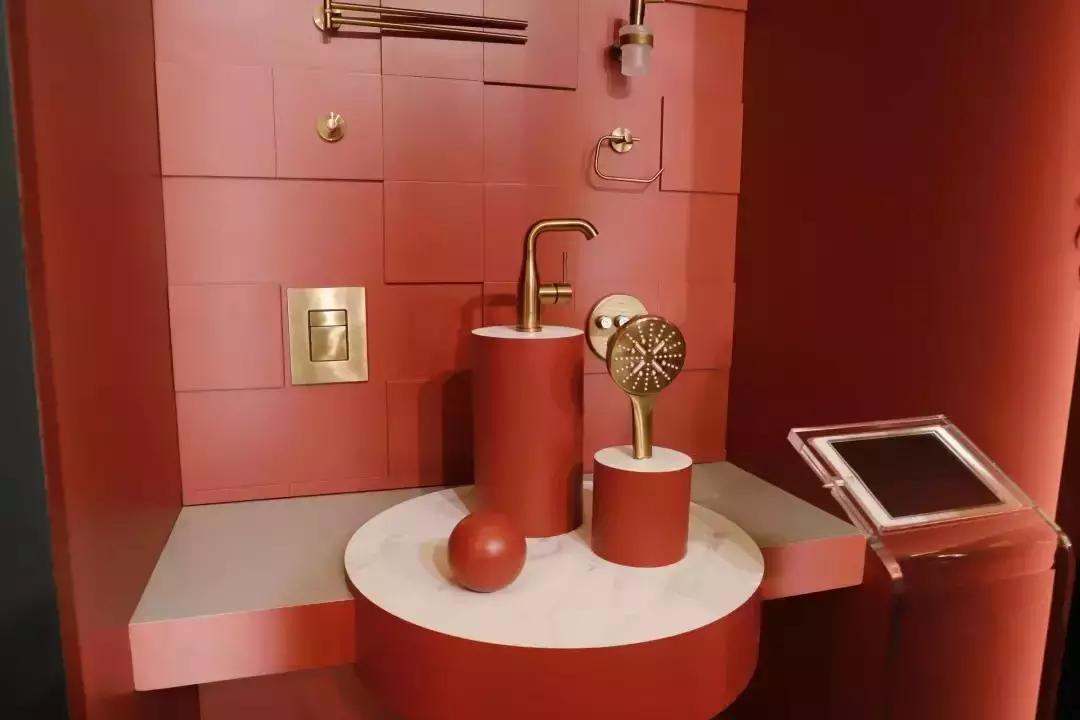 色“诱上海厨卫展！科勒、高斯...谁最出色