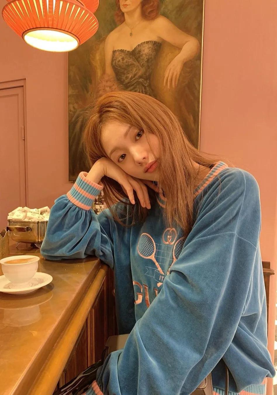 jennie穿搭冬香奈儿,求jennie同款衣服