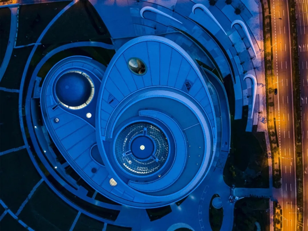 从宇宙中看地球的天文馆,上海天文馆可以临时换人参观吗