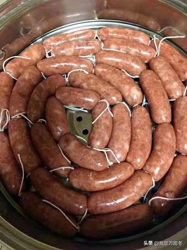 奶奶秘方腌香肠的做法,奶奶亲手制作的香肠