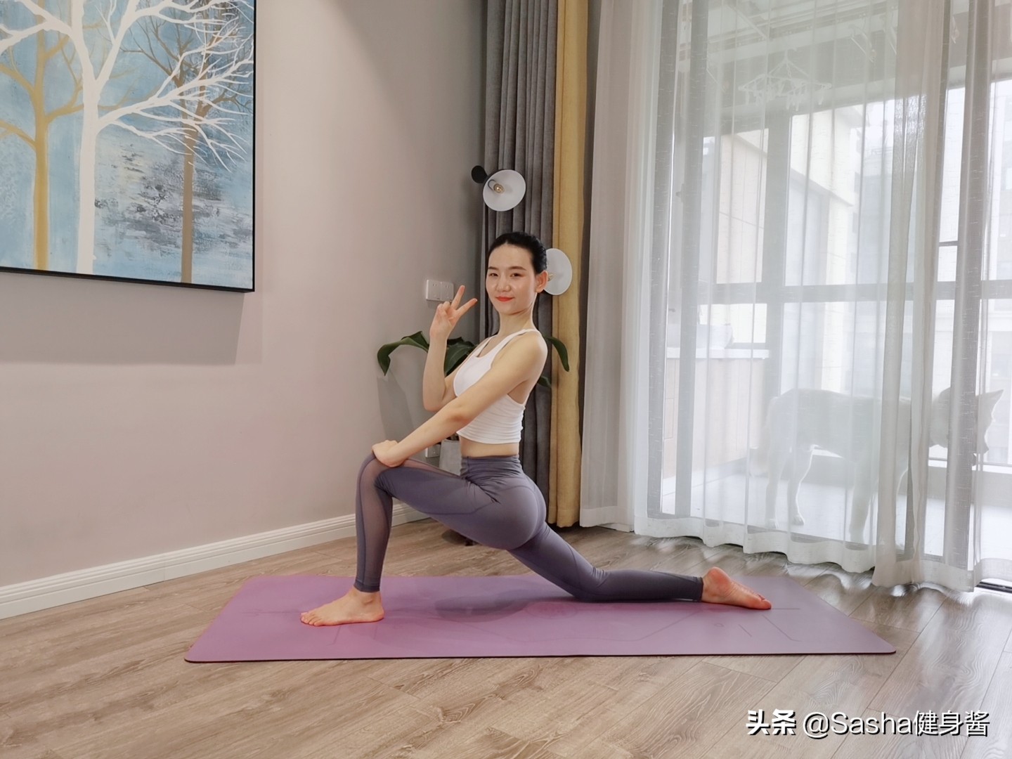 紧身网纱瑜伽裤的搭配,网纱瑜伽裤收腰