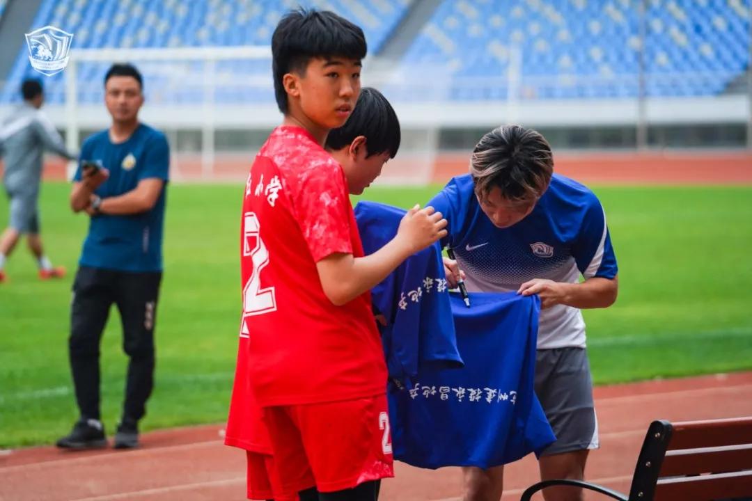 足球进中小学,足球进校园