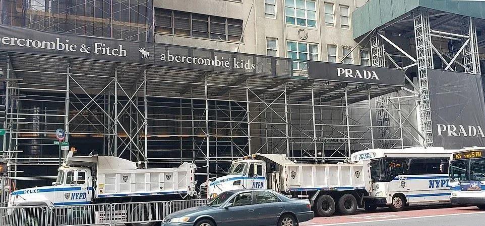 特朗普为三任美女老婆买大钻戒,可比竞选总统“认真”多了