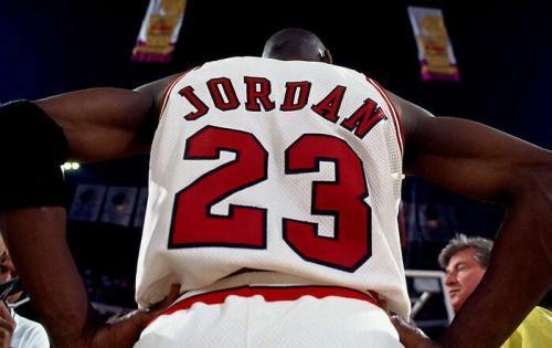 如何评价一个球星的技术得分,评价一个人的成就能抛开人品吗