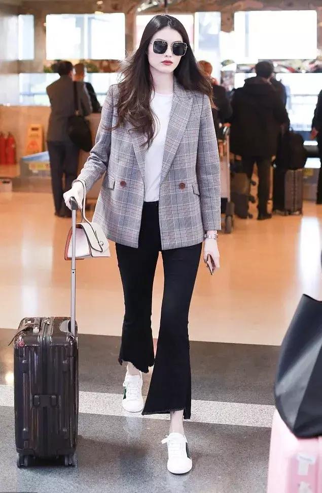 周冬雨的大胆穿搭,周冬雨正确穿搭