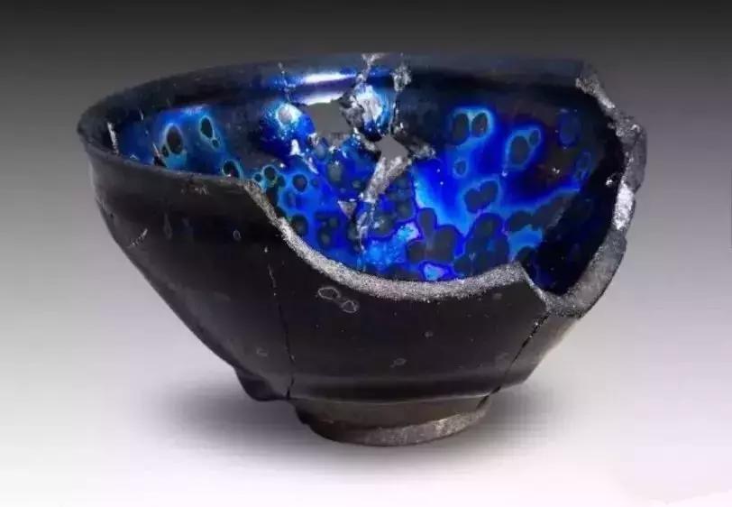 建盏和宋代斗茶有什么区别,宋代斗茶盛行用的建盏什么来头