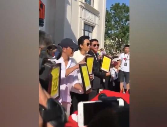 冯小刚邓超最新消息,冯小刚吐槽邓超没人看电影