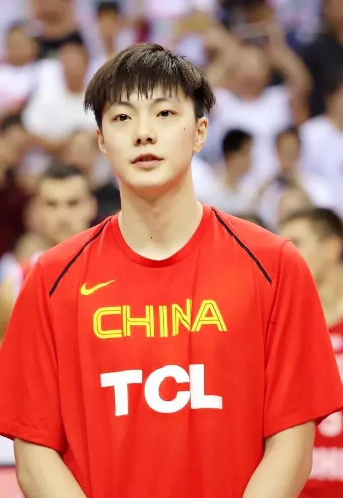 拜托，千万别让萧亚轩看到这些国家体坛中的鲜肉帅哥