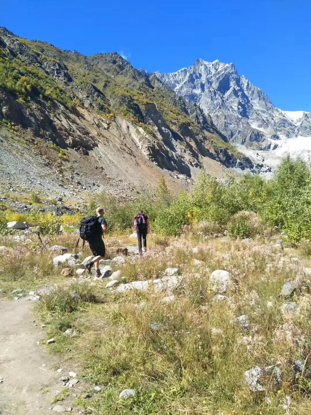 十年后农村女孩逆袭成为女总,一个农村姑娘的十年从乡村到城市