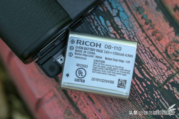 相机测评：理光GR3扫街拍照神器6199元买的不只是情怀