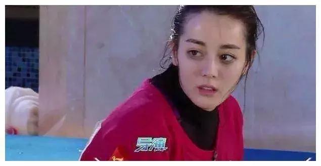 超详细干货|游泳池里到底用什么手法才能不脱妆?