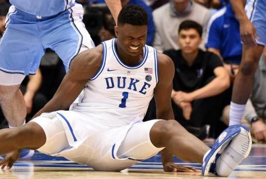 耐克因为库里损失了多少,上场不到一分钟