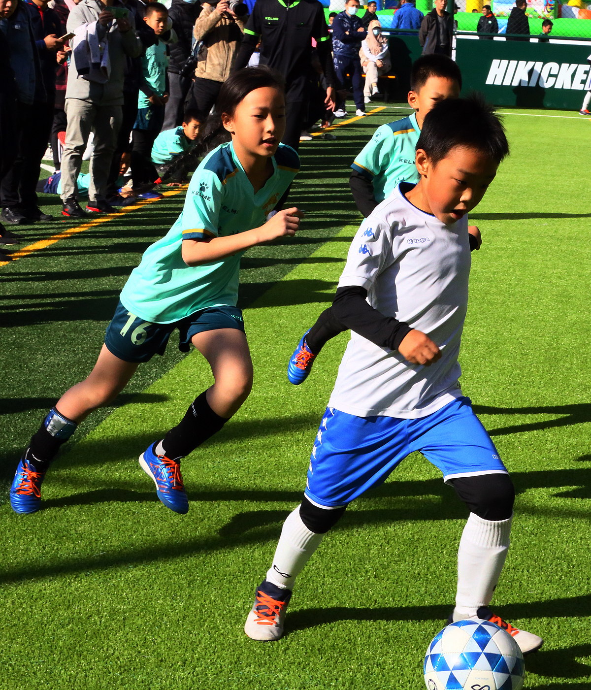 铿锵玫瑰中国女足元宵节,铿锵玫瑰女足荣耀绽放