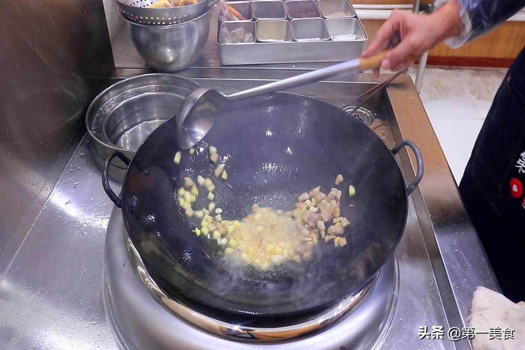 做鱼去腥的方法放酒还是醋,给鱼去腥技巧