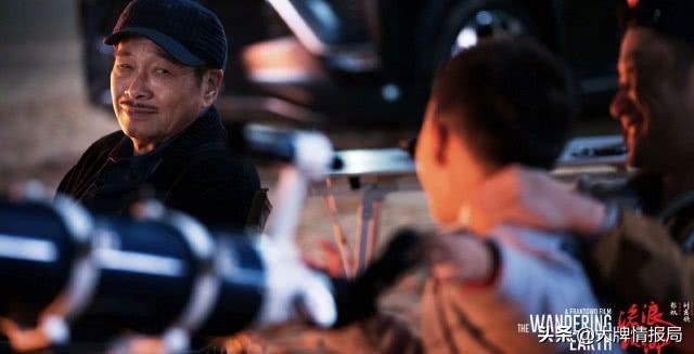 他自称红过周杰伦帅过周润发，也曾落魄潦倒，一辈子做到黄金配角