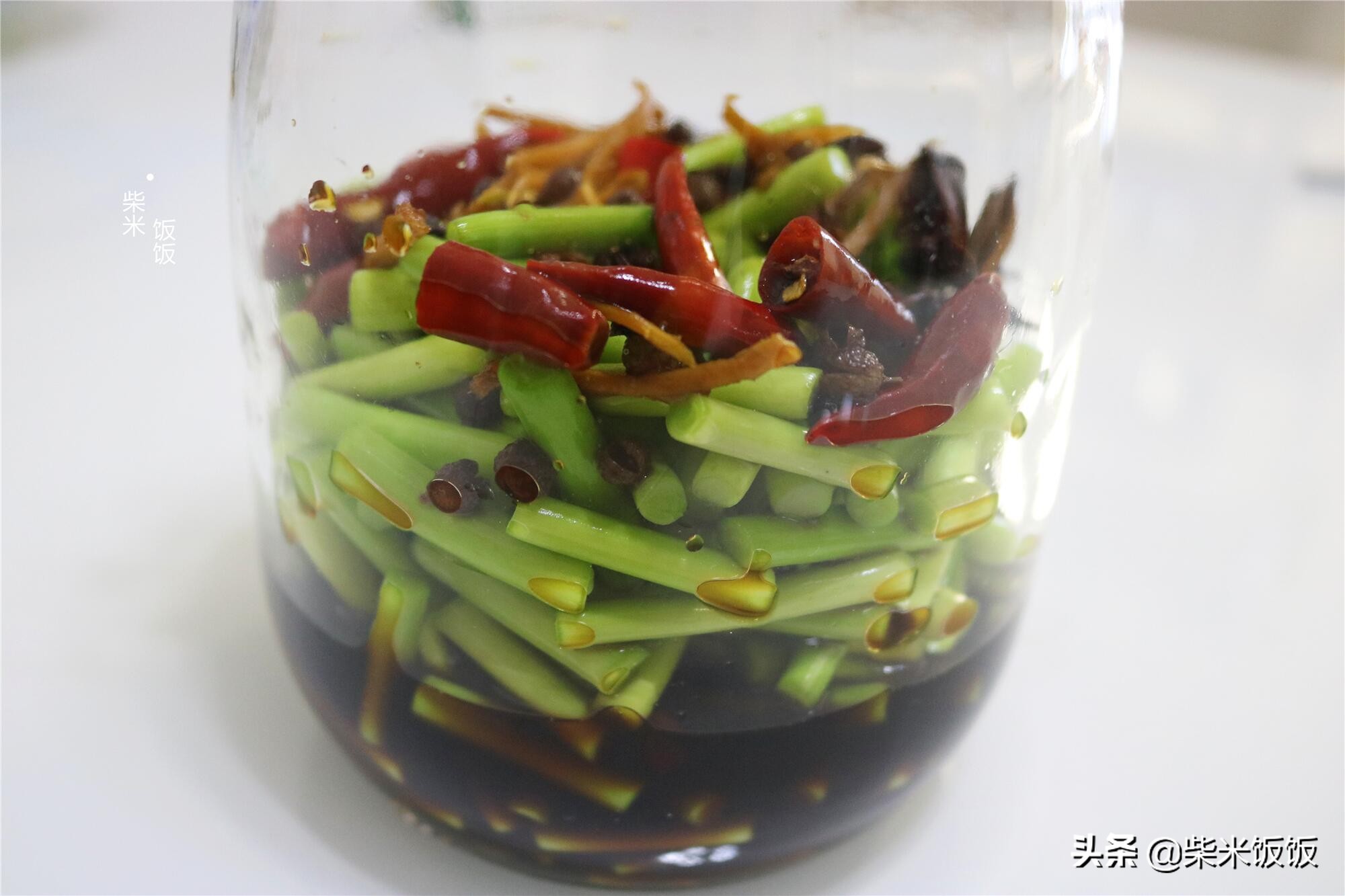 腌蒜苔1斤蒜苔放多少盐多少糖,腌蒜苔10斤蒜苔放多少盐