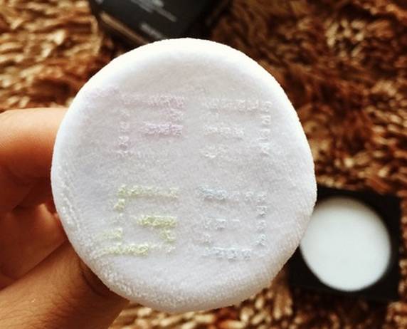 定妆粉粉饼定妆喷雾哪个效果好,colorkey珂拉琪hellokitty粉饼测评