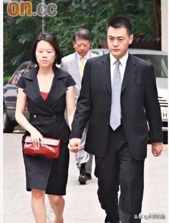 一顿天价的饭局,一顿饭吃掉40多万天价饭局被曝光